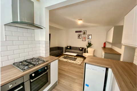 6 bedroom house to rent, Lathom Road, Fallowdield, Manchester M20
