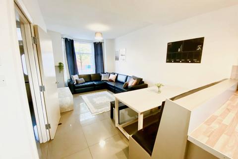 5 bedroom house to rent, Monica Grove, Fallowfield, Manchester M19