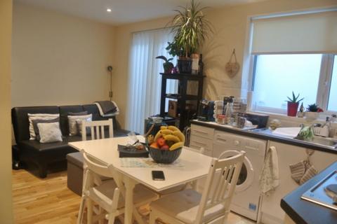 1 bedroom flat to rent, Chatsworth Avenue, Wembley, HA9