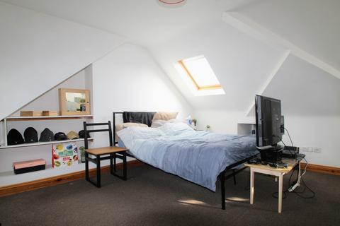 6 bedroom detached house to rent, Valentia Road, Headington