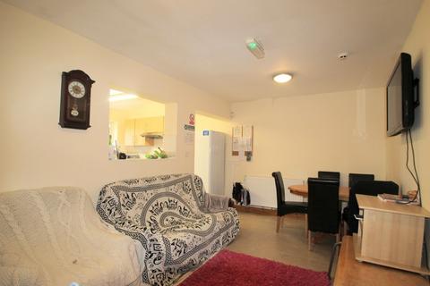 5 bedroom semi-detached house to rent, Cardwell Crescent, Headington