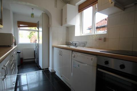 6 bedroom semi-detached house to rent, Old Road, Headington