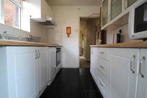 6 bedroom semi-detached house to rent, Old Road, Headington