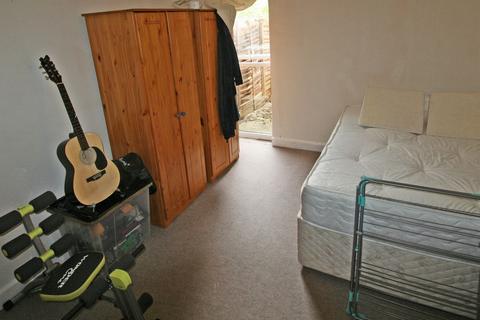 5 bedroom semi-detached house to rent, Old Road, Headington