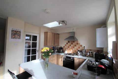 4 bedroom terraced house to rent, Hollow Way, Cowley