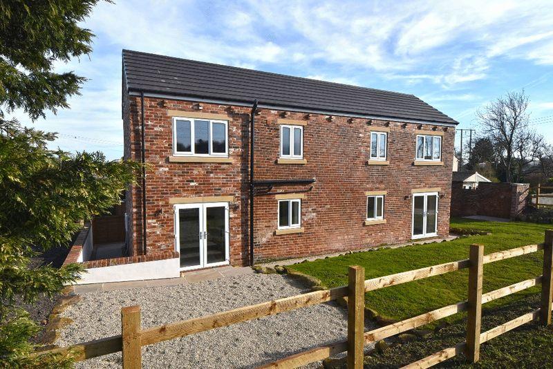 New Road, Old Snydale 3 bed detached house £345,000