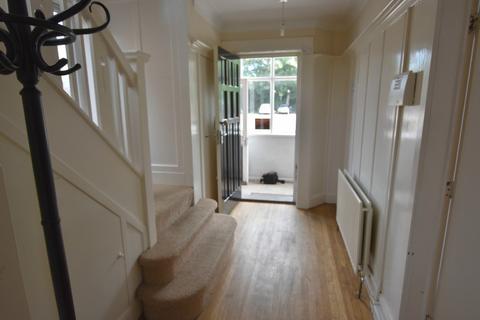 4 bedroom semi-detached house to rent, Waverley Street, Nottingham