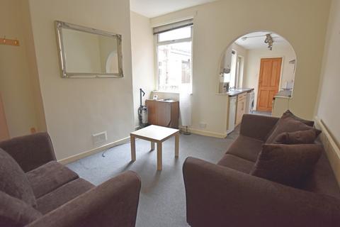 4 bedroom end of terrace house to rent, Gloucester Avenue, Lenton