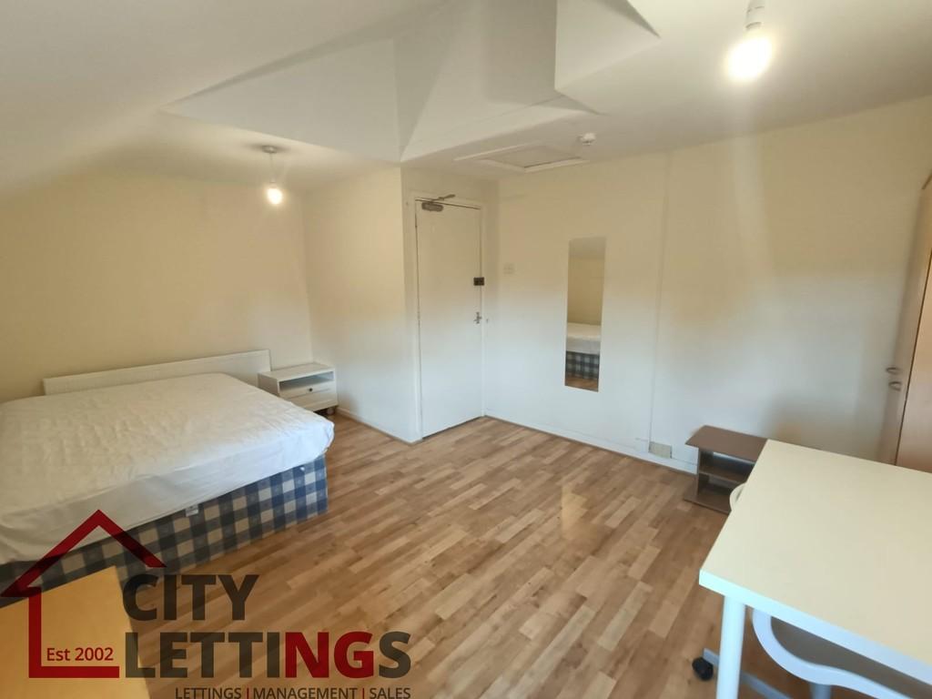 Whats App Image 2025-09-10 at 16.08.01 (1)