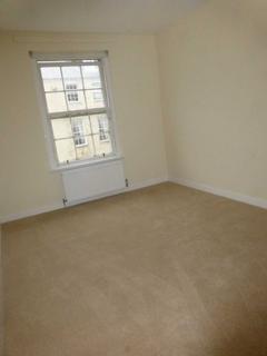 2 bedroom flat to rent, Atholl Court, Perth