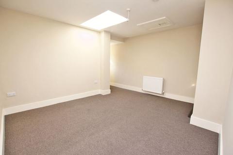 2 bedroom terraced bungalow to rent - THE LODGE, ABBEY ROAD, GRIMSBY