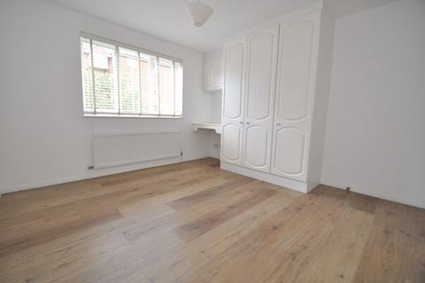 2 bedroom apartment to rent - Jemmett Close, Kingston Upon Thames