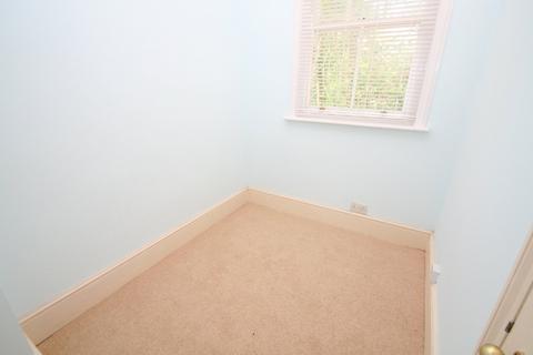 2 bedroom apartment to rent, Grove Avenue, Tunbridge Wells TN1