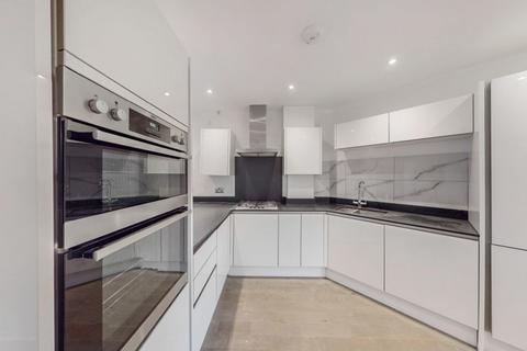 2 bedroom semi-detached house to rent, NW2