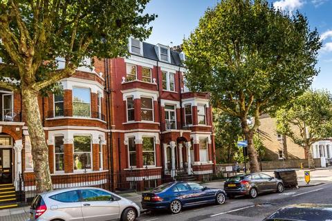 Studio to rent, W9