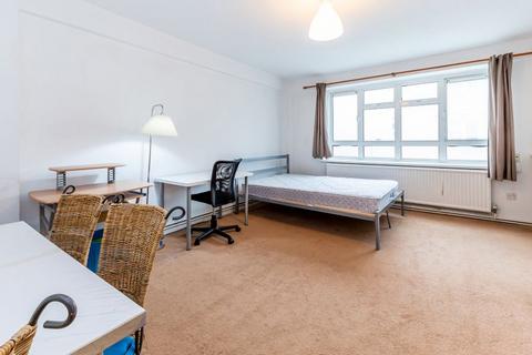 4 bedroom flat to rent, WC1H