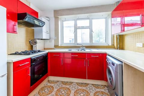 4 bedroom flat to rent, WC1H