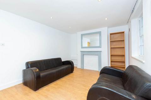 3 bedroom flat to rent, N1