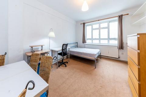 3 bedroom flat to rent, WC1H