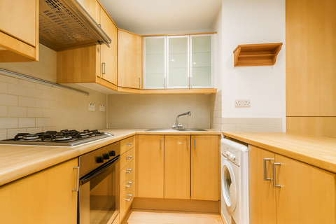 Studio to rent, Kentish Town Road, Camden Town, NW1