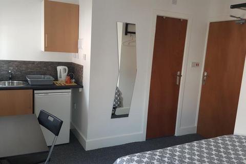 1 bedroom in a house share to rent, South Road, Birmingham