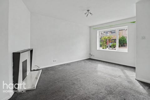 2 bedroom semi-detached house to rent, Athelstan Road, Romford