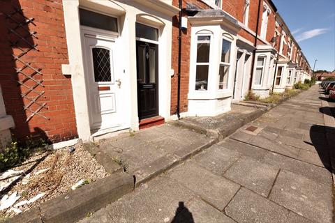 2 bedroom flat to rent, Tavistock Road, Newcastle Upon Tyne NE2