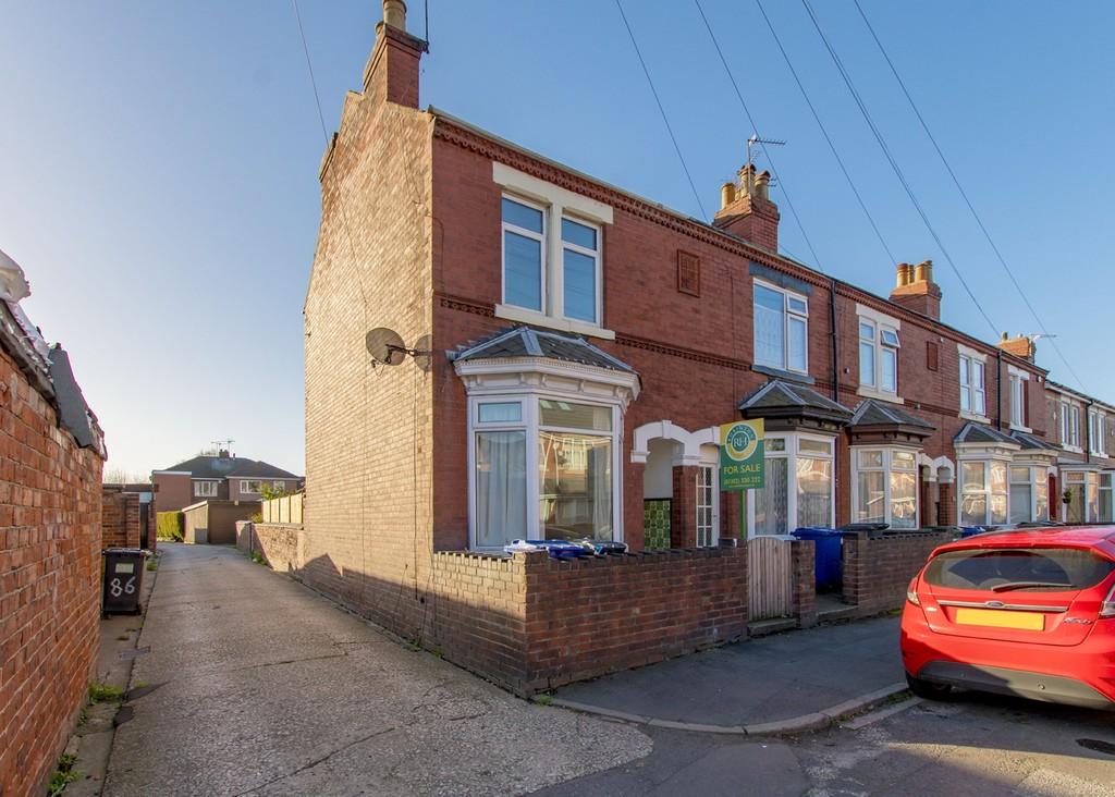 Kirkby Avenue, Bentley, Doncaster 3 bed end of terrace house £75,000
