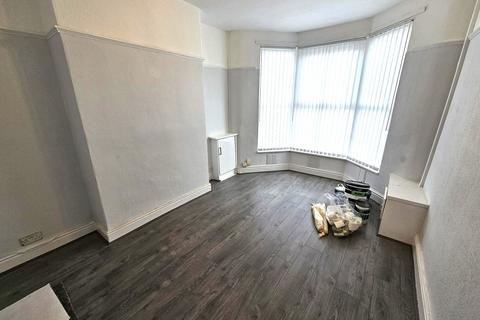 3 bedroom terraced house to rent, Fantastic 3 bed house property in Walton