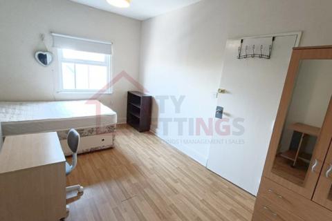 3 bedroom flat to rent, Forest Road West, Arboretum