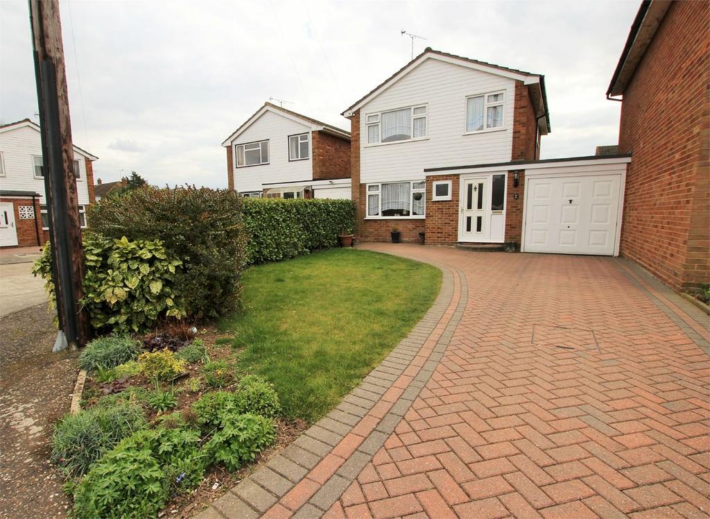 Kelvedon Close, Chelmsford, CM1 3 bed detached house £400,000