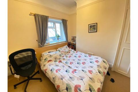 1 bedroom flat to rent, Hammersmith Road, Kensington Olympia W14