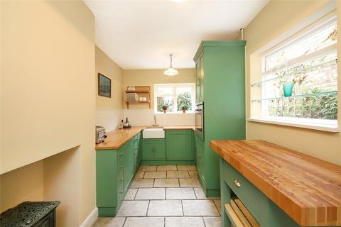 2 bedroom terraced house to rent, Elwin Street, London, E2