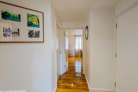 28 Marathon Way, London, SE28 0JH