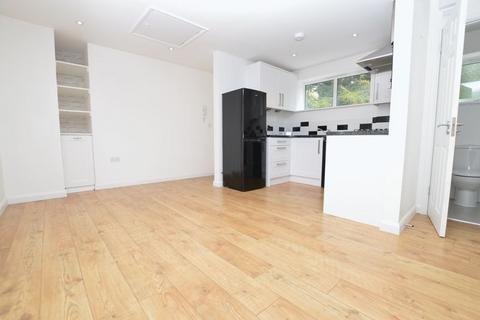 1 bedroom apartment to rent, Portsmouth Road, Godalming