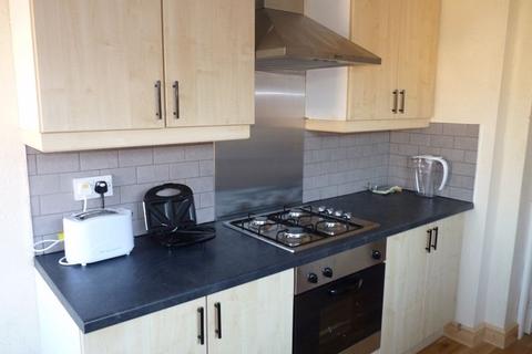 3 bedroom flat to rent, Grantham Road, Newcastle Upon Tyne NE2