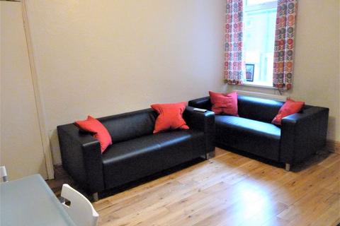 3 bedroom flat to rent, Grantham Road, Newcastle Upon Tyne NE2