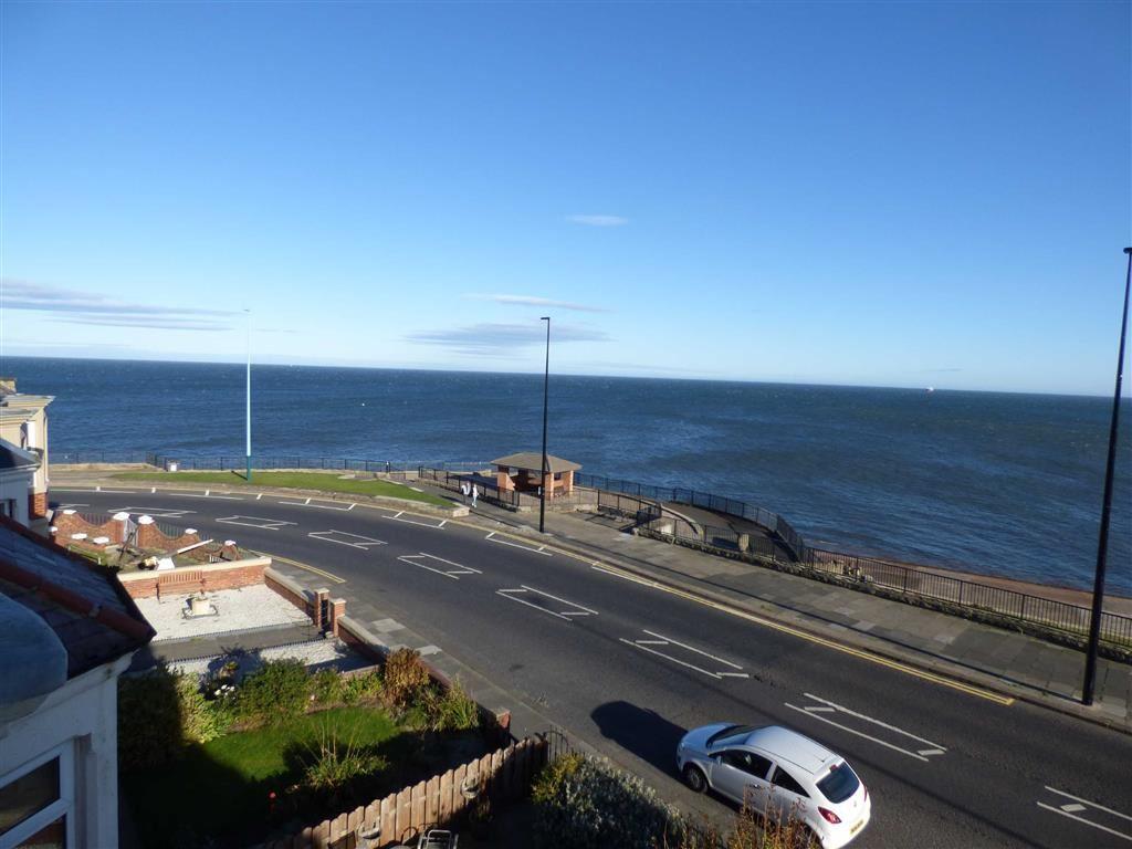 Windsor Crescent, Whitley Bay 2 bed flat £220,000