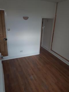 2 bedroom house to rent, Pool Road, Newfoundpool, Leic LE3