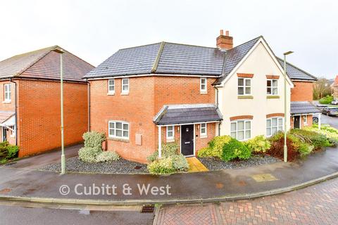 3 bedroom semi-detached house for sale, Skylark Avenue, Emsworth PO10