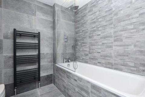 2 bedroom apartment to rent, Coliseum Court,  Finchley,  N3