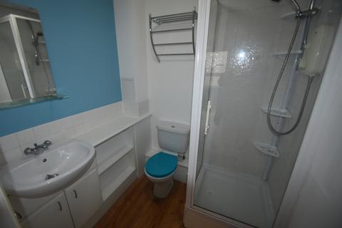2 bedroom flat to rent, Wallace Stret , Glasgow  G5
