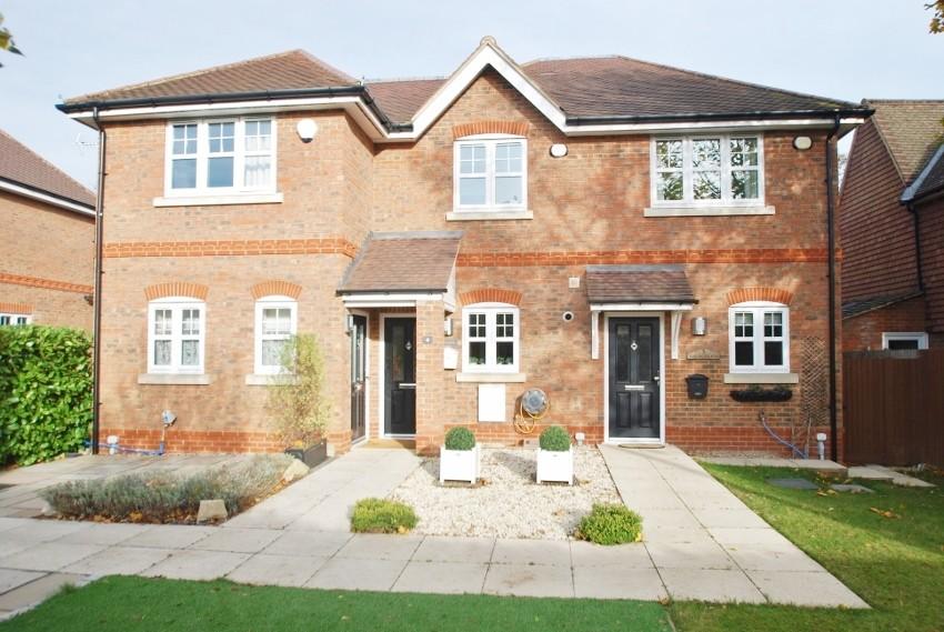 The Paddocks, Quill Hall Lane, Amersham, HP6 2 bed terraced house £