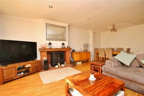 3 bedroom terraced house to rent, Church Street, Staines-upon-Thames, Surrey, TW18