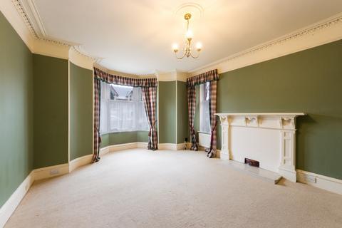 2 bedroom flat to rent, Broadstone Park, Inverness, IV2 3LA