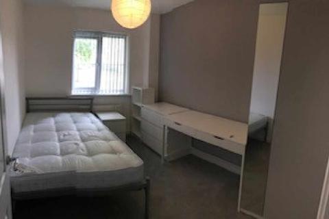 3 bedroom flat to rent - Hassocks Close, Beeston, Nottingham, Nottinghamshire, NG9