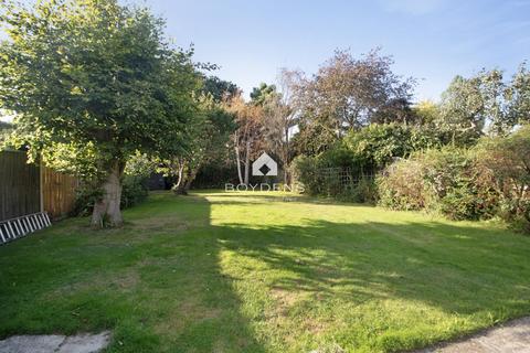 18 Briarfields, Kirby Le Soken, Frinton-on-sea, CO13 0HE