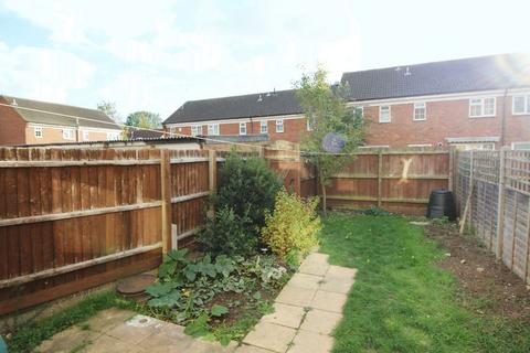3 bedroom end of terrace house to rent, Ashton Gardens, Huntingdon