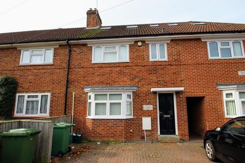 6 bedroom semi-detached house to rent, Valentia Road, Headington