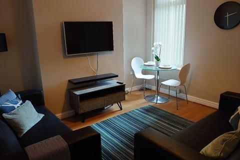 3 bedroom terraced house to rent, Connaught Rd, Kensington Fields